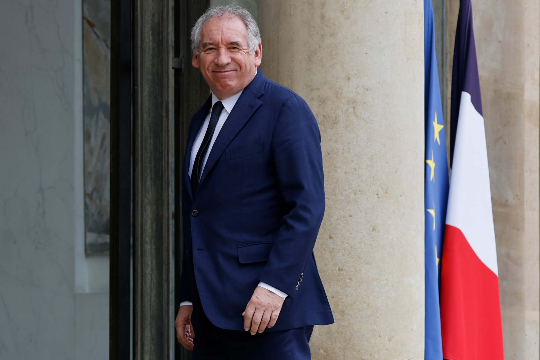 Immigration: la demande LR d'une rencontre avec Macron est «légitime», juge Bayrou