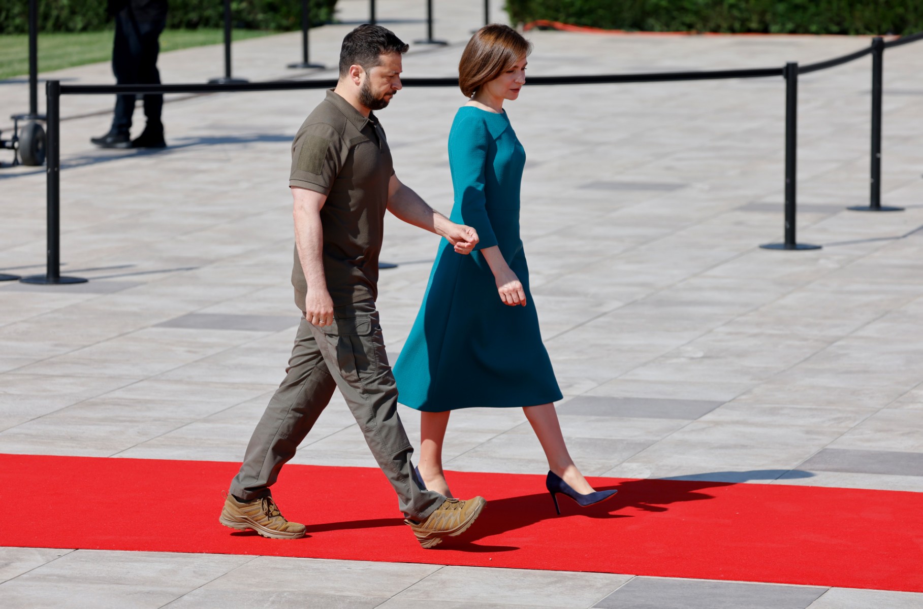 Zelensky réclame un soutien sans faille à la «famille européenne» réunie en Moldavie