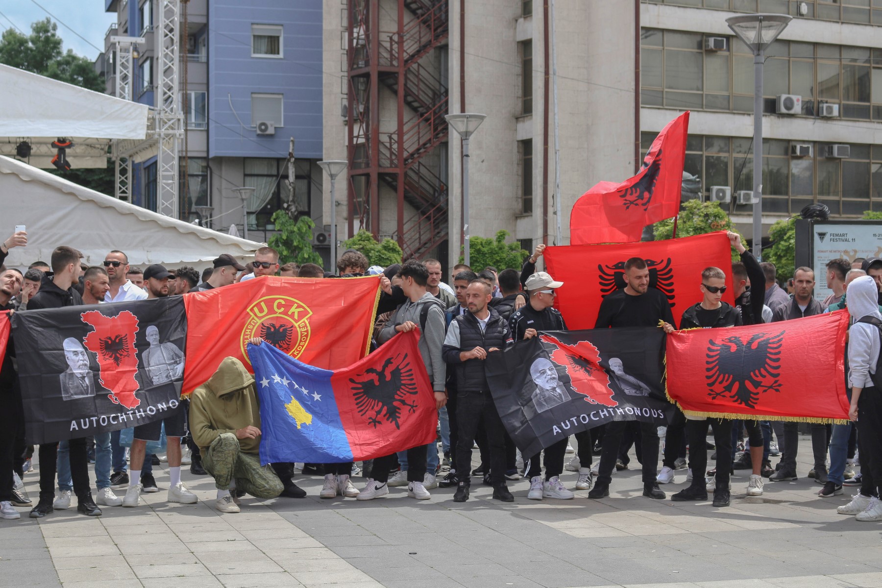 Tensions au Kosovo : la pression internationale s'accroît sur Pristina et Belgrade