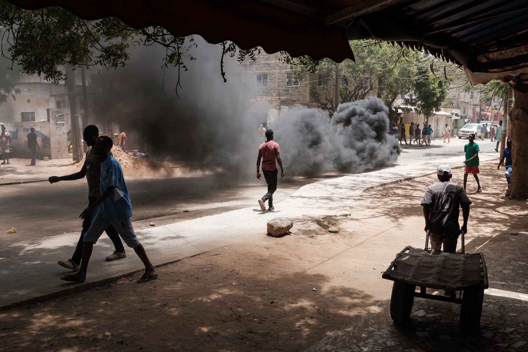 Sénégal: le pouvoir déploie des forces armées dans Dakar, qui redoute une arrestation de Sonko