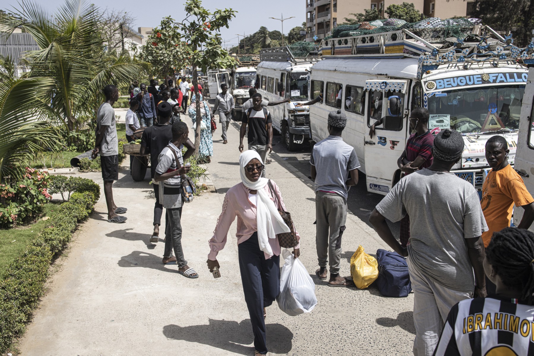 Après les troubles, les Sénégalais reprennent leurs activités, choqués et inquiets