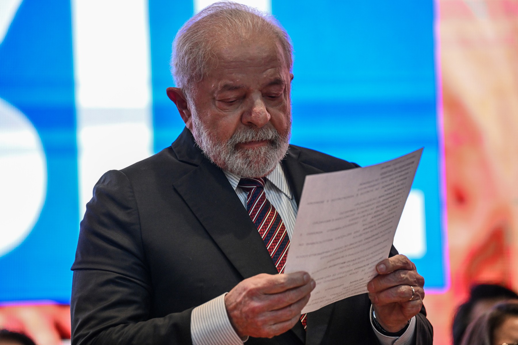 Lula à Paris fin juin au sommet pour un nouveau pacte financier et pour rencontrer Macron