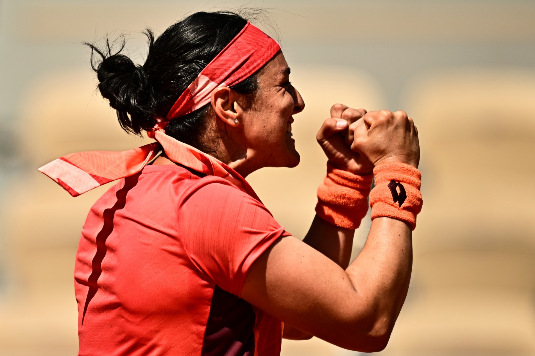Roland-Garros: expéditive contre Pera, Jabeur accède aux quarts