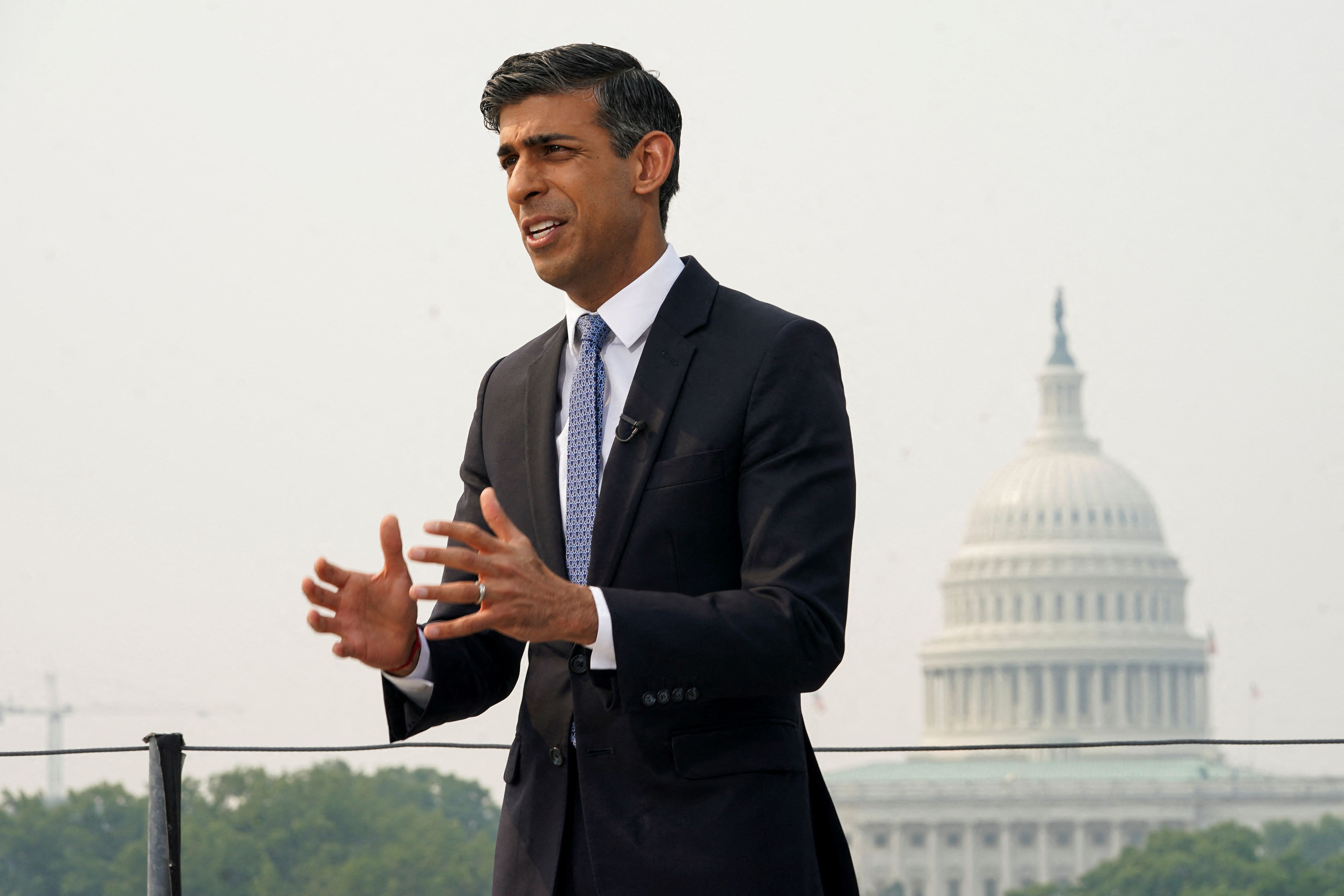 Sunak à Washington pour pousser les ambitions britanniques sur l'intelligence artificielle