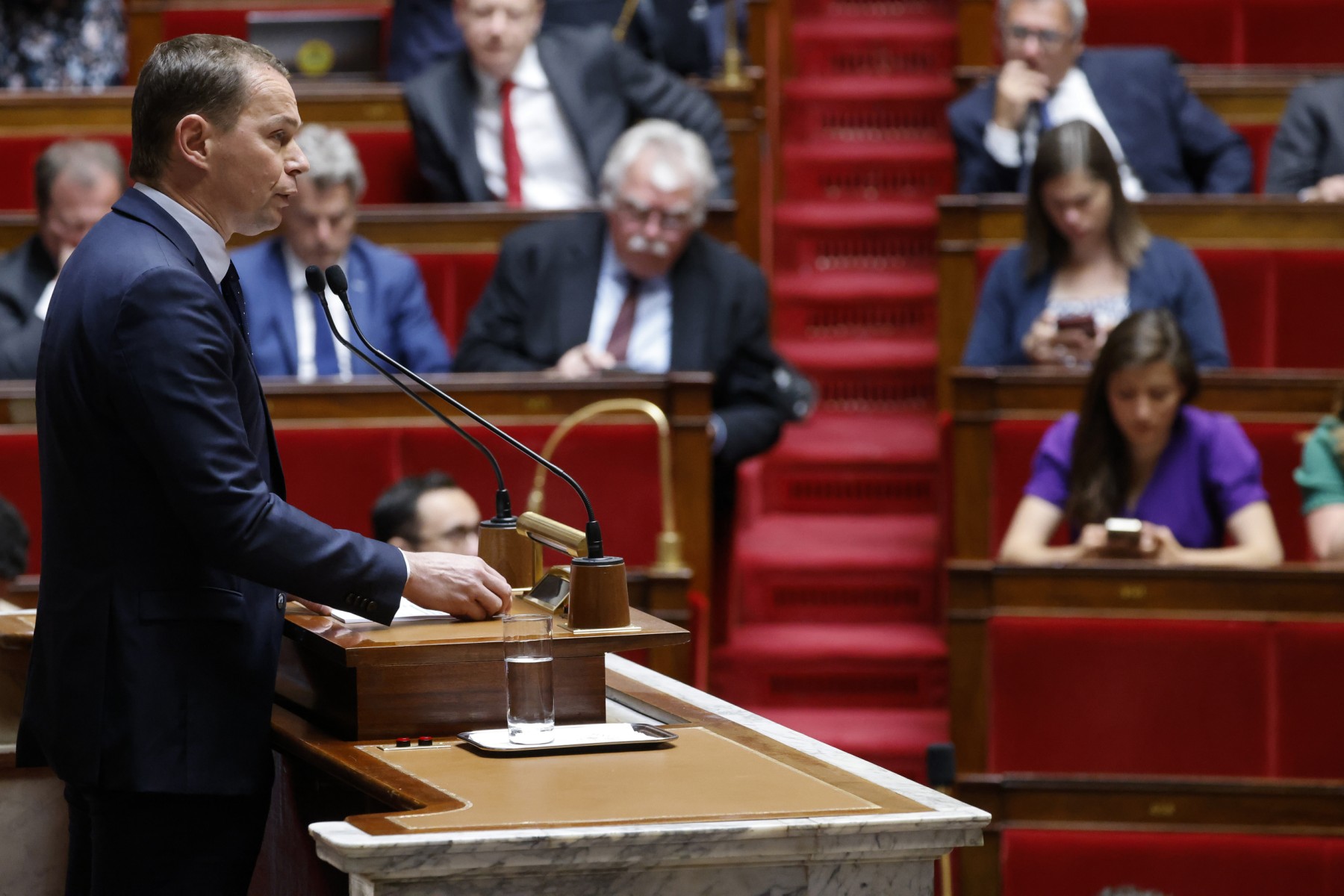 France: les entreprises continuent à embaucher contre vents et marées