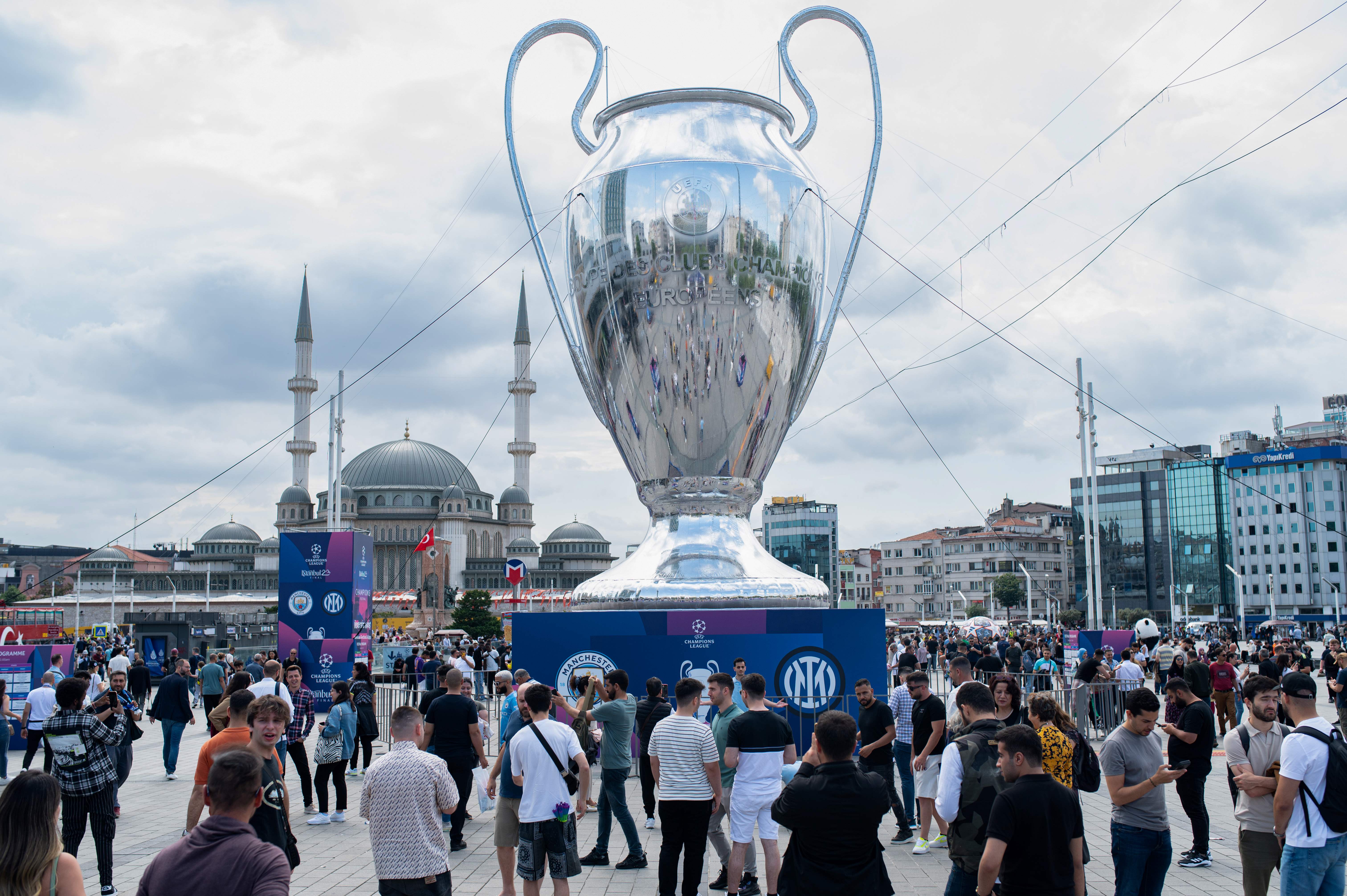 À Istanbul, ambiance de fête avant la finale de la Ligue des champions
