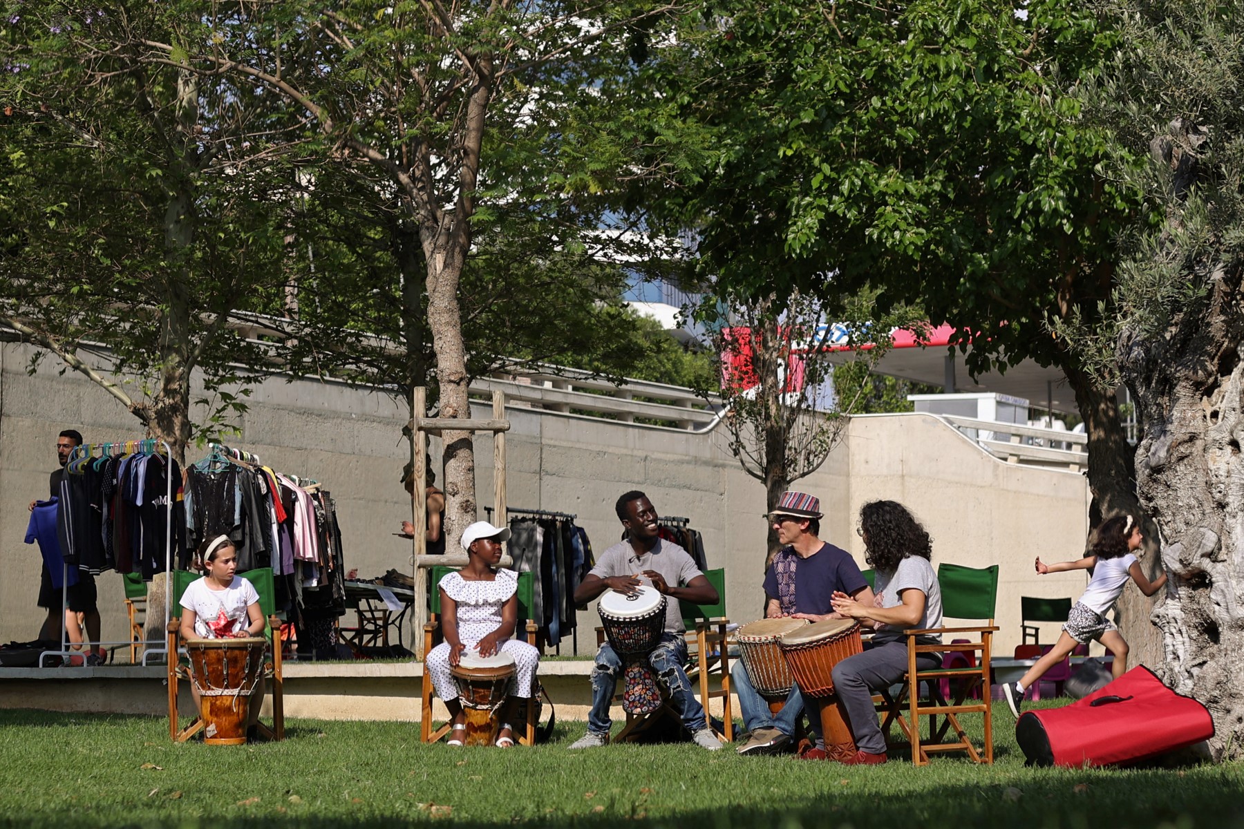 A Chypre, la musique comme échappatoire pour des migrants d'Afrique