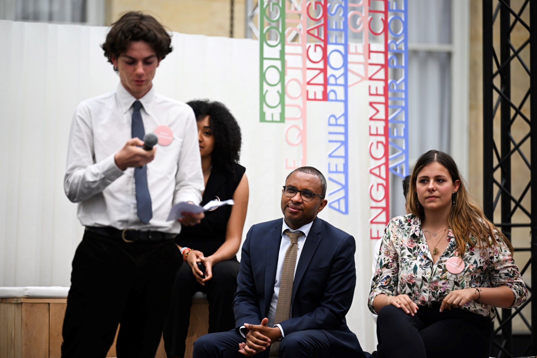 Pap Ndiaye veut mettre l'accent sur la transition écologique à l'école