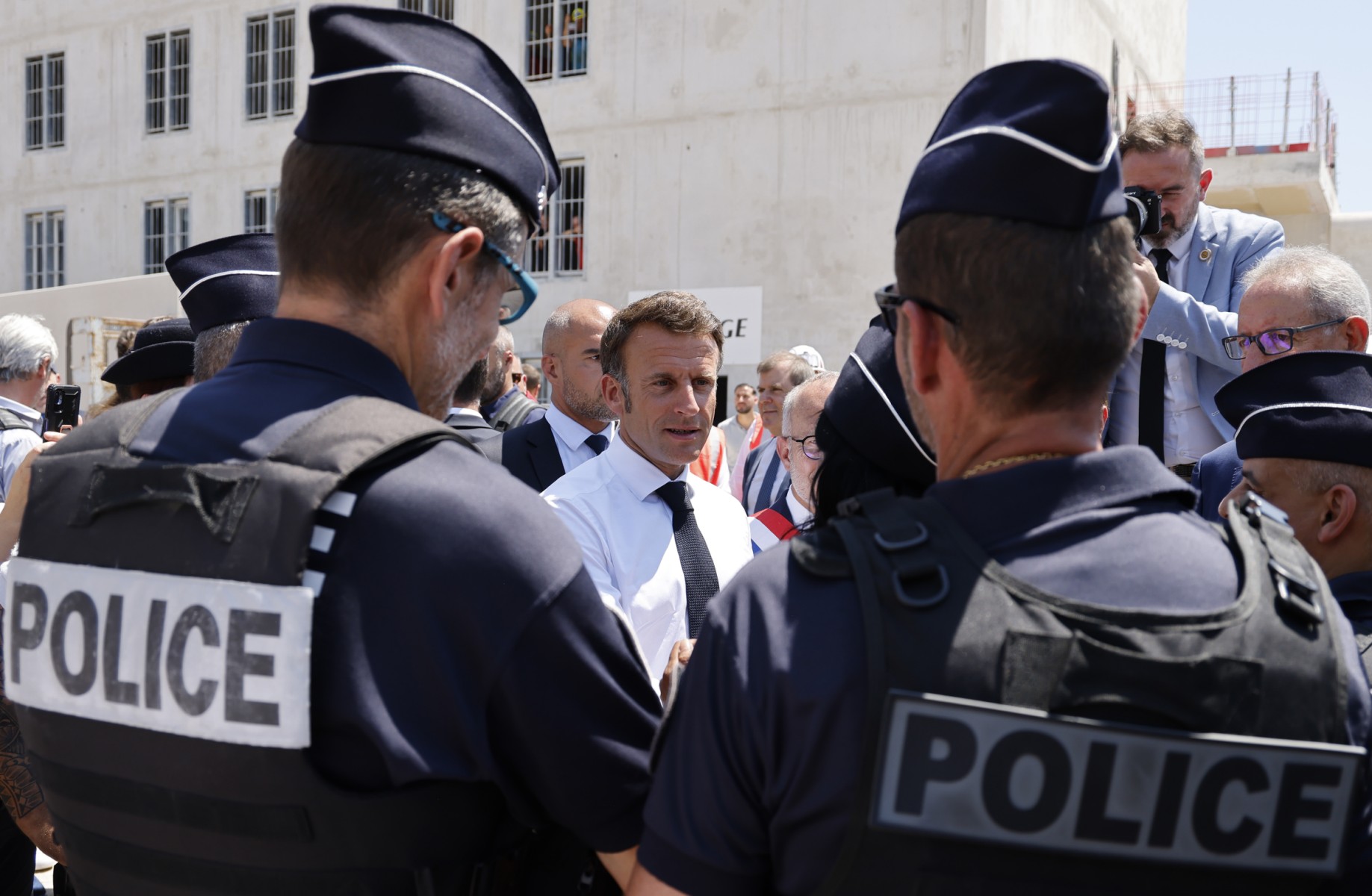 Macron soutient une réforme de la police judiciaire longtemps contestée