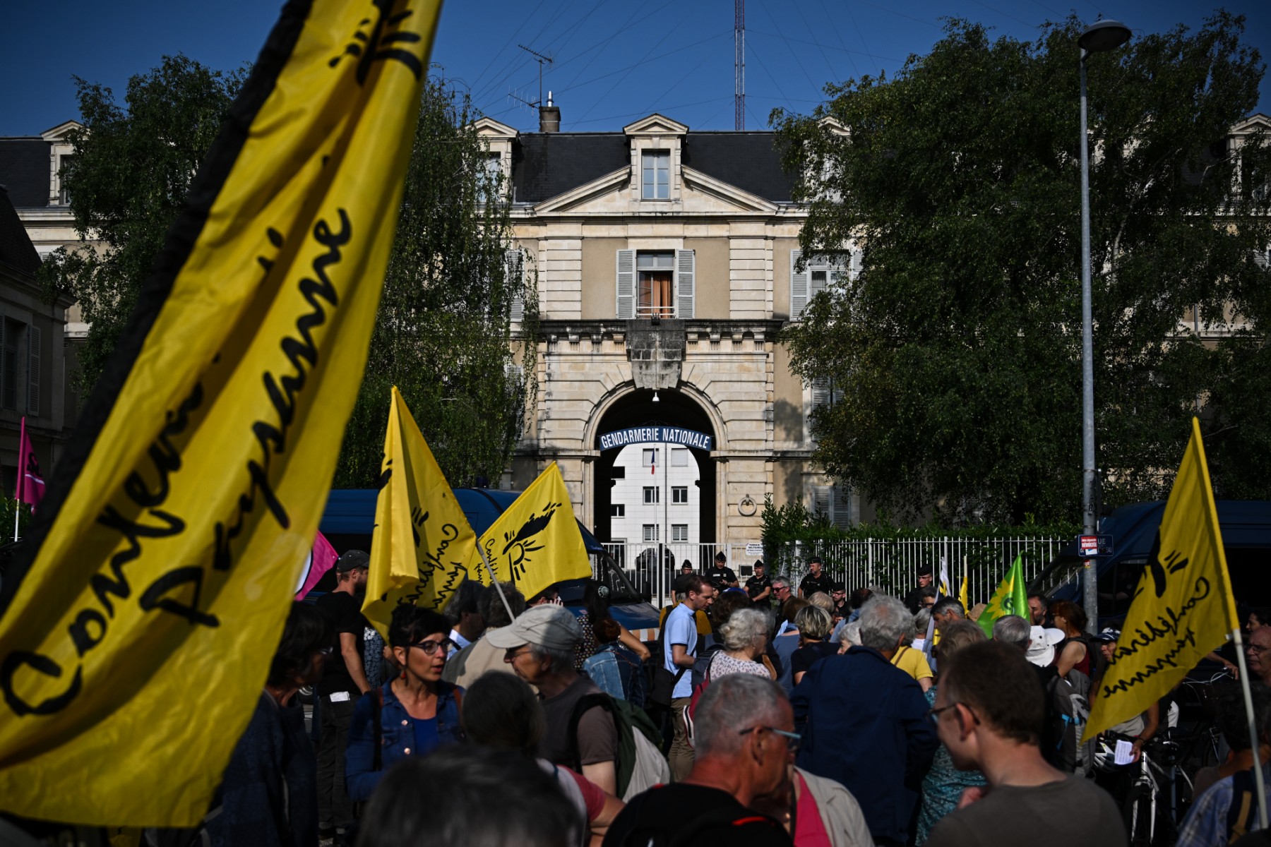 Sept hommes poursuivis pour « organisation de manifestation interdite » à Sainte-Soline