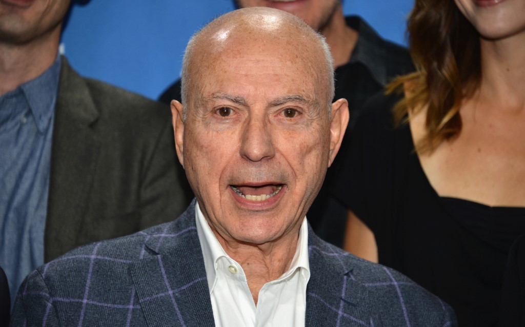 L'acteur Alan Arkin participe à la séance de photos d'Argo lors du Festival international du film de Toronto 2012 au TIFF Bell Lightbox le 8 septembre 2012 à Toronto, Canada. (Photo par Alberto E. Rodriguez / Getty Images North America / AFP)