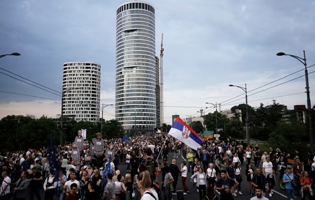 Serbie: Nouvelles manifestations en masse contre le gouvernement