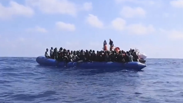 France: Le navire-ambulance Ocean Viking sauve 86 migrants en Méditerranée