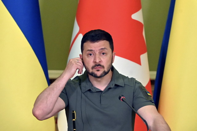 Le président Zelensky salue une offensive ukrainienne «difficile» mais qui «progresse»