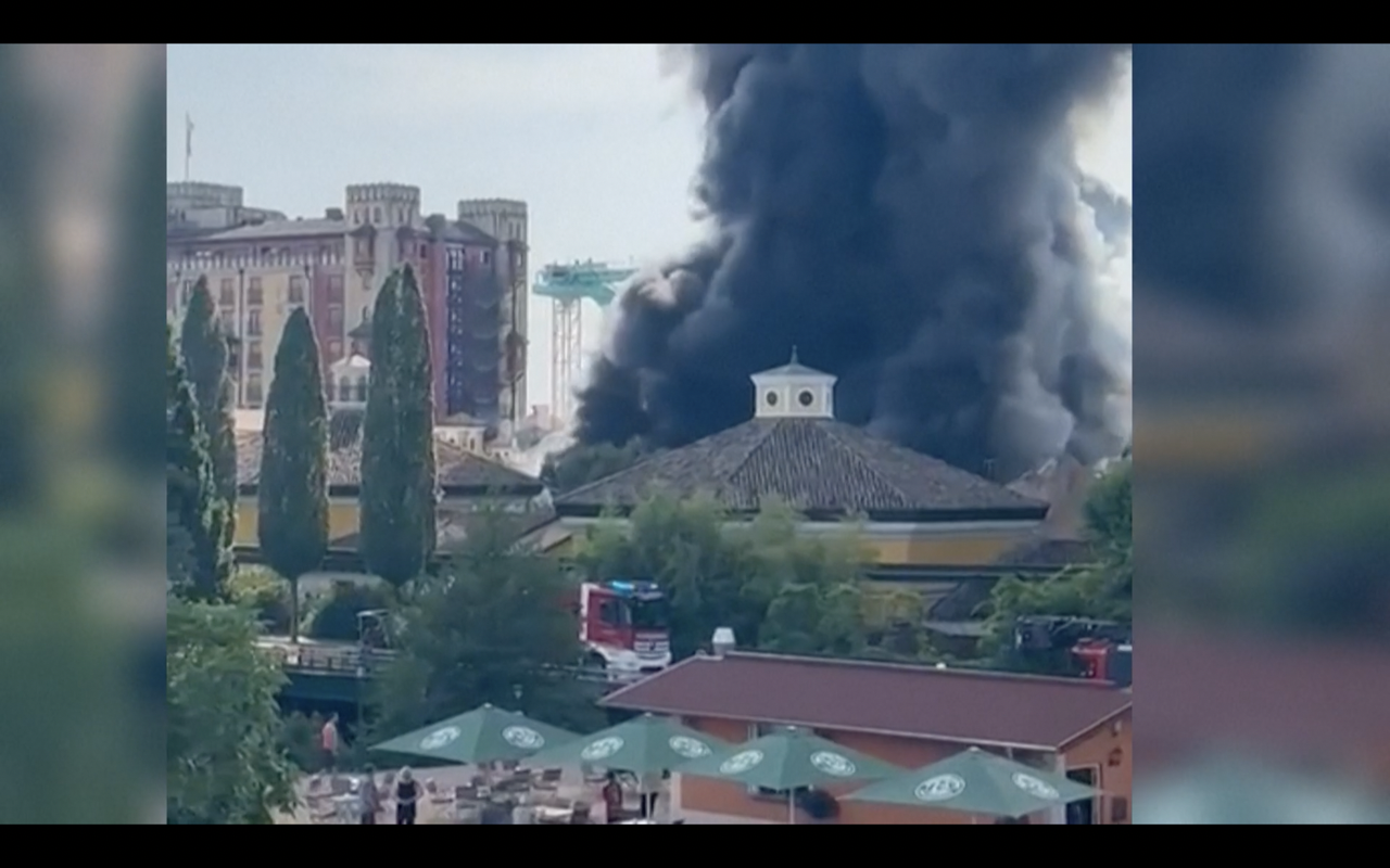Allemagne: 25 000 visiteurs d'un parc d'attraction évacués après un incendie