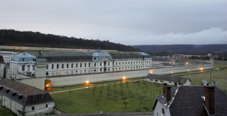 France: vidée de ses derniers détenus, la célèbre prison de Clairvaux en voie de reconversion