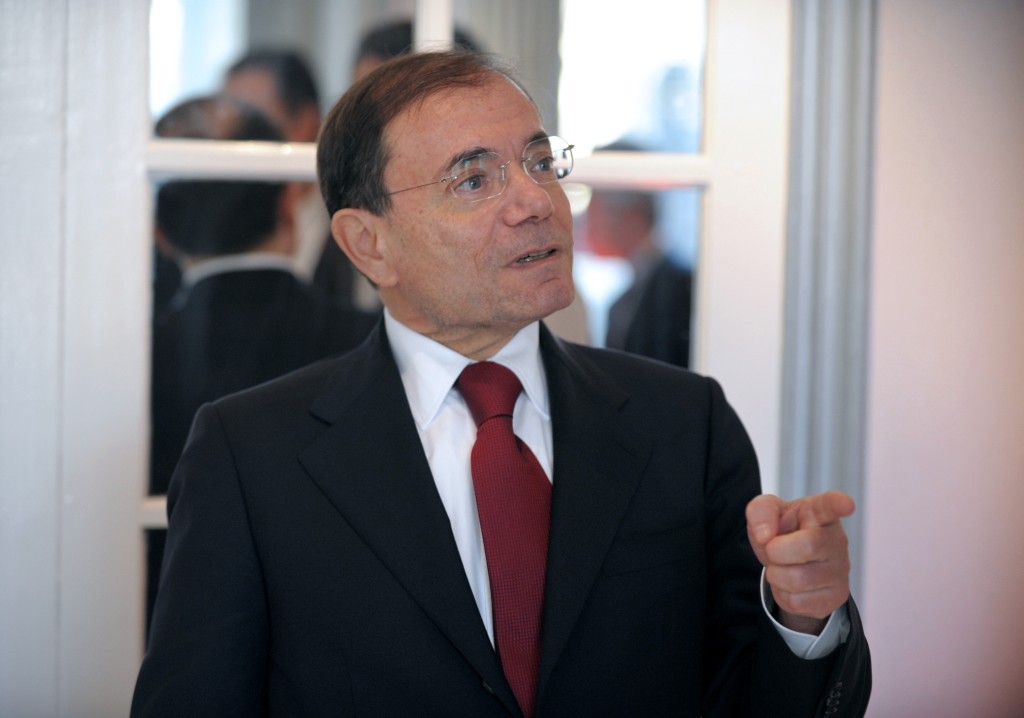 Le PDG de Casino Jean-Charles Naouri en garde à vue dans le cadre d'une enquête pour manipulation de cours