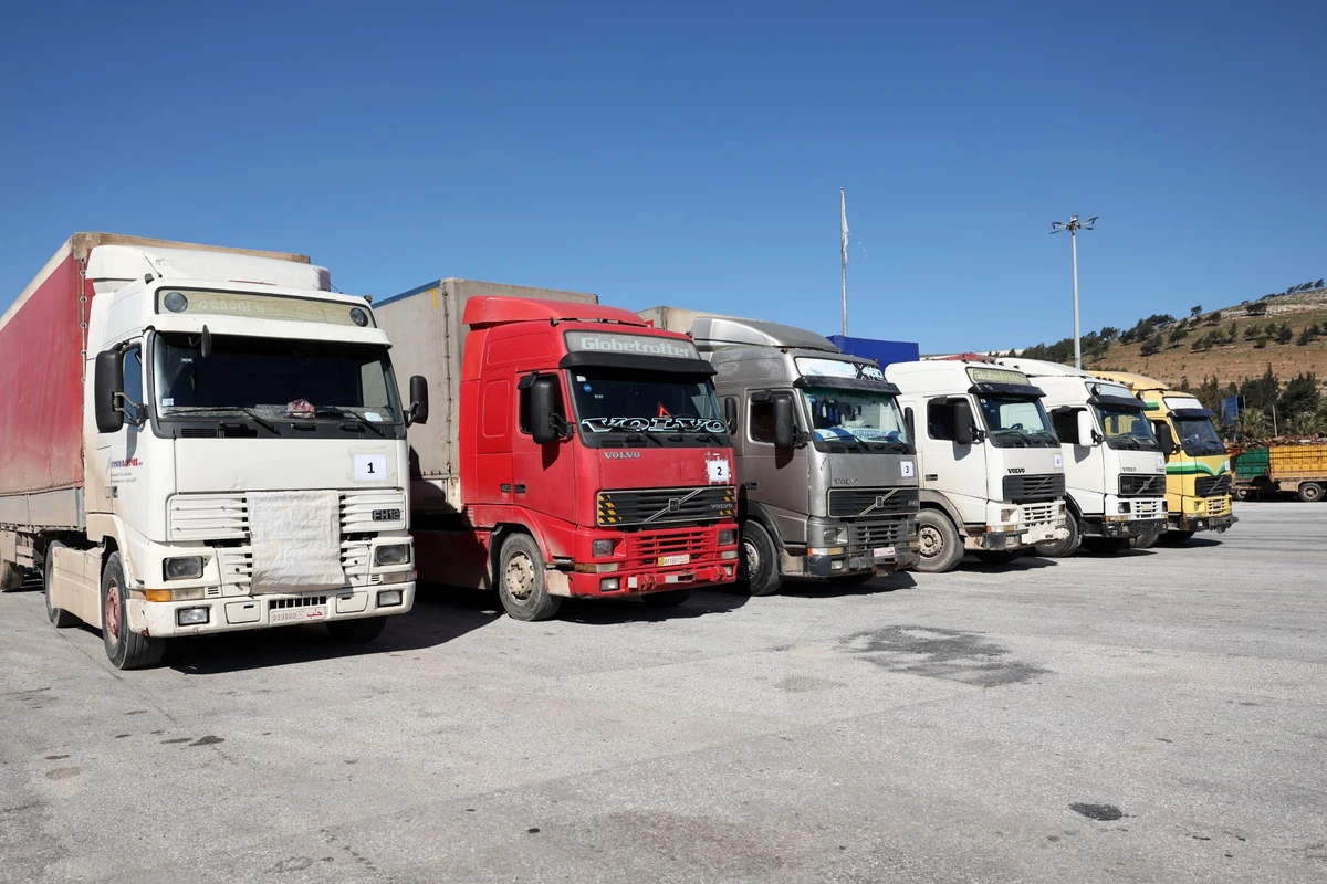 Le 9 février 2023, un convoi d'aide humanitaire des Nations unies est entré dans le nord-ouest de la Syrie, tenu par les rebelles, depuis la Turquie, par le point de passage de Bab el-Hawa. (Photo Omar HAJ KADOUR / AFP