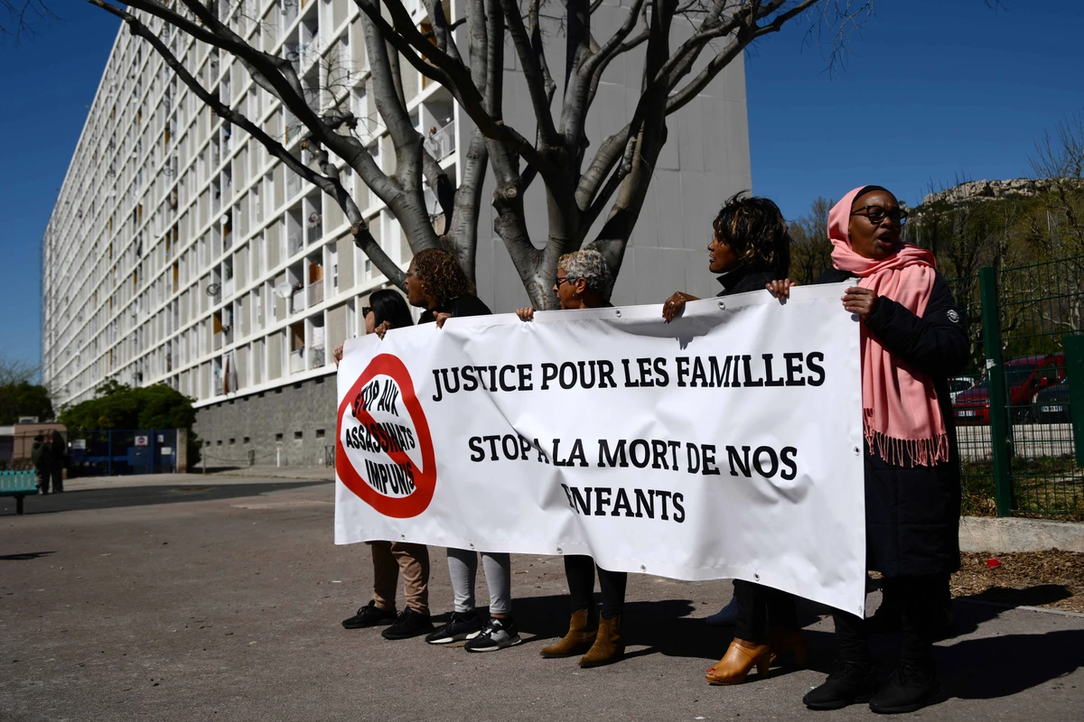 Rassemblement à Marseille en soutien aux familles des victimes des règlements de compte