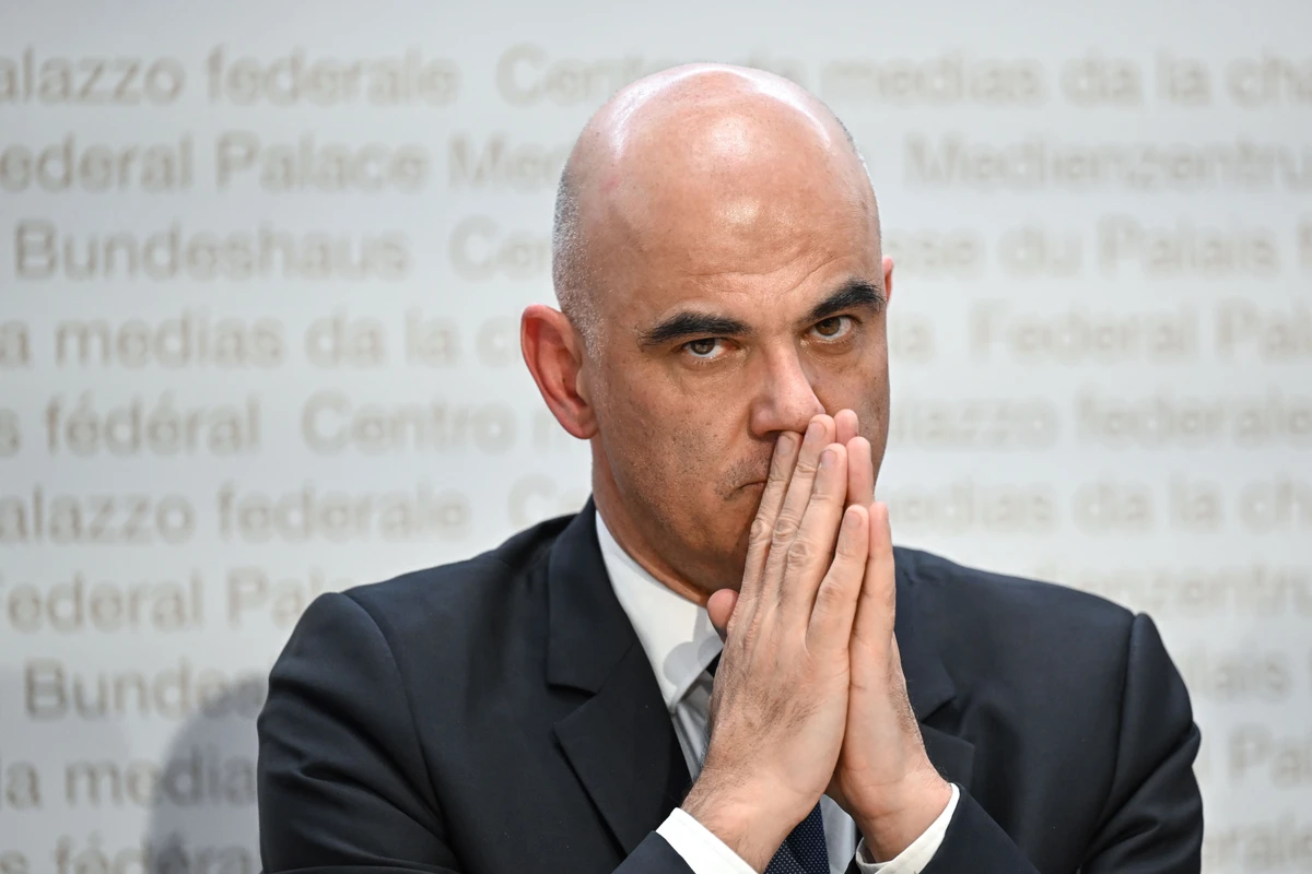 Le président suisse annonce son départ surprise fin 2023