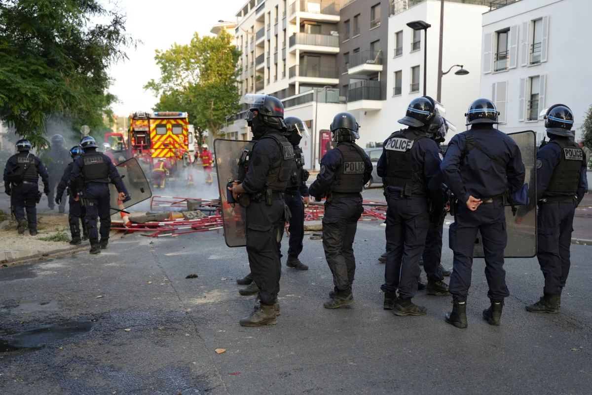 Mort de Naël à Nanterre: sa mère appelle à une marche blanche jeudi