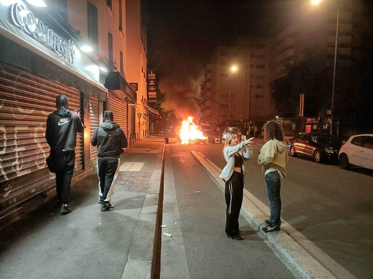 «Pour Nahel»: Nanterre plongée dans le chaos des émeutes