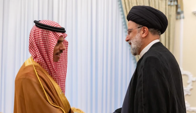 Le ministre saoudien des Affaires étrangères s'entretient avec Hossein Amirabdollahian à Téhéran