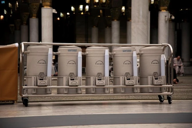 Hajj: La mosquée du prophète reçoit 400 tonnes d'eau de Zamzam quotidiennement