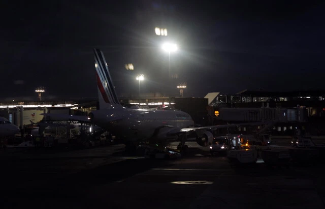 L'aéroport d'Orly veut réduire ses émissions de CO2 au sol d'ici à 2030