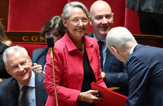 Une 17e motion de censure rejetée, Borne vante le «courage» du gouvernement