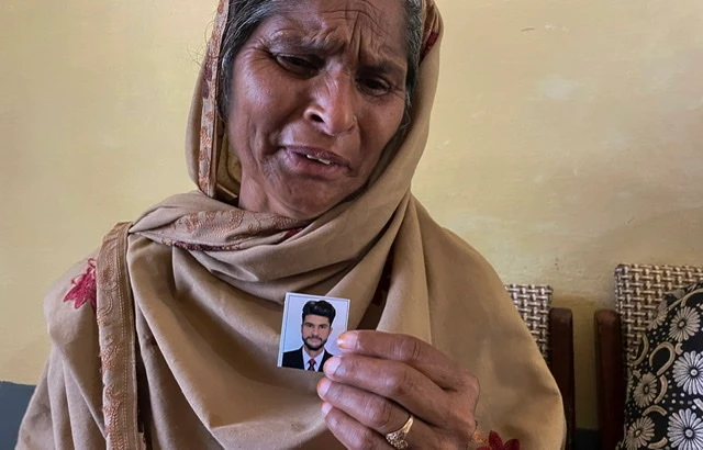Naufrage de migrants en Grèce: 280 familles pakistanaises à la recherche d'un proche