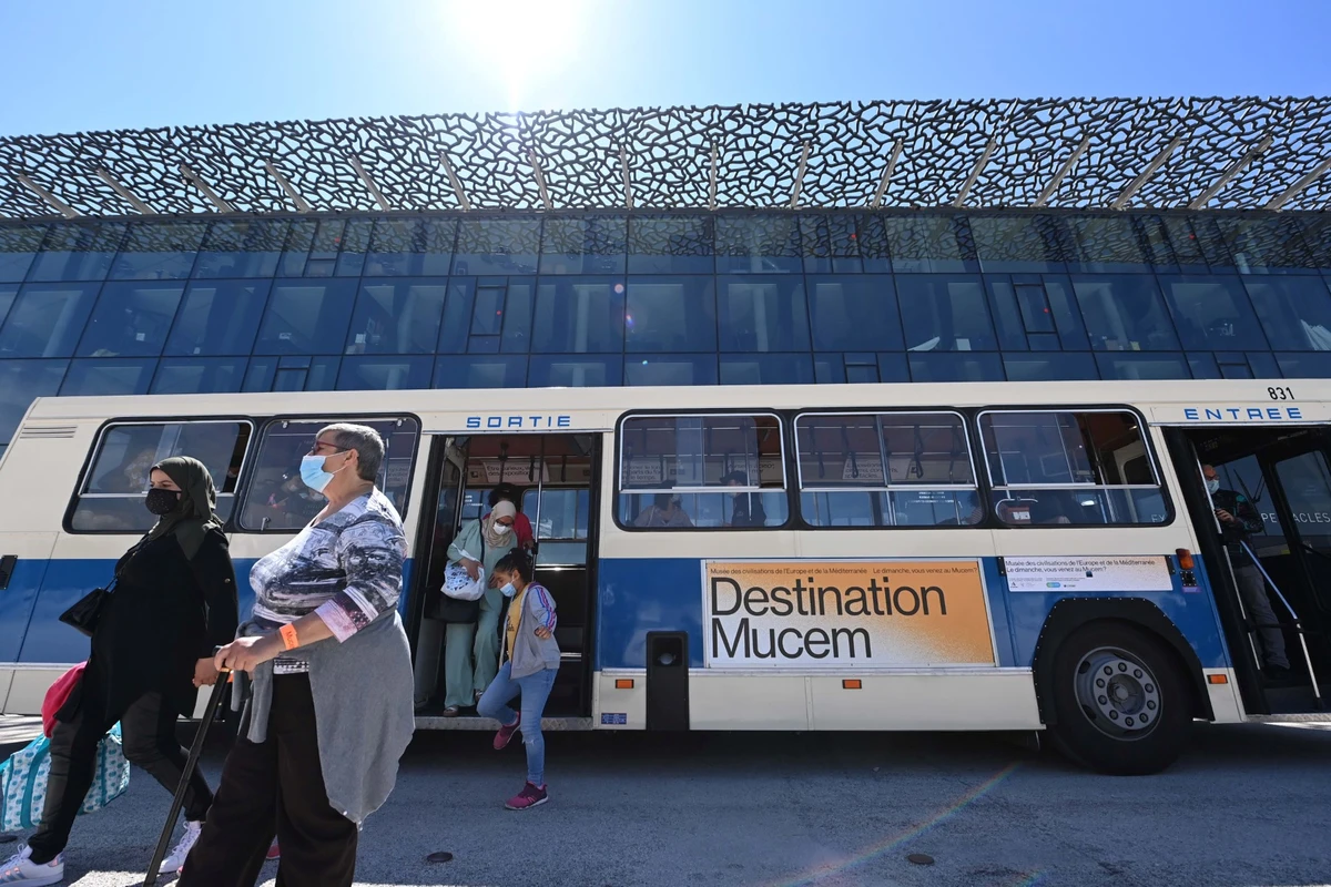 Emmanuel Macron promet de doubler la subvention de l'Etat pour les transports à Marseille
