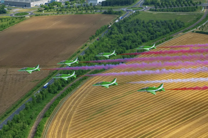 La patrouille acrobatique Falcons d’Arabie saoudite participe au spectacle aérien Riat qui se tient au Royaume-Uni