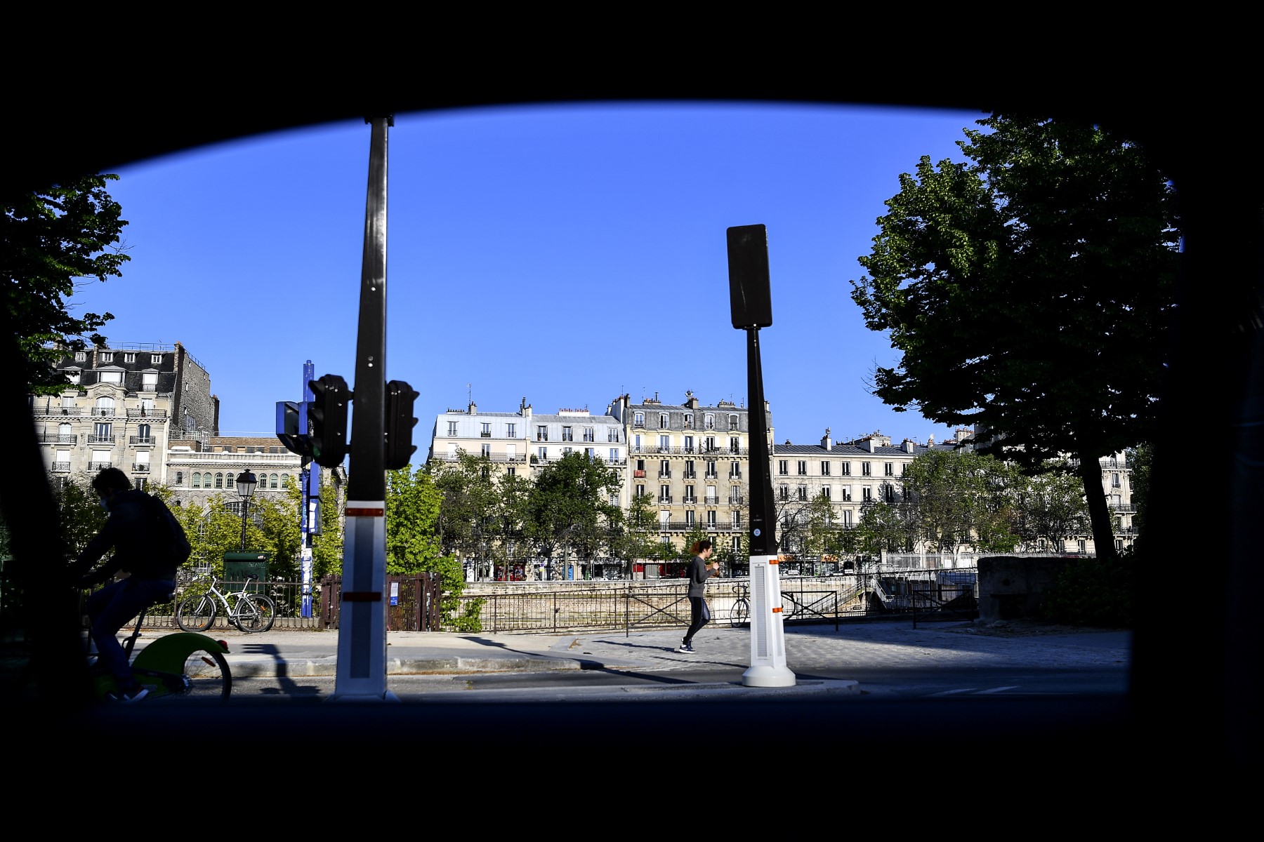 Paris: une fillette décède après avoir été renversée par un taxi