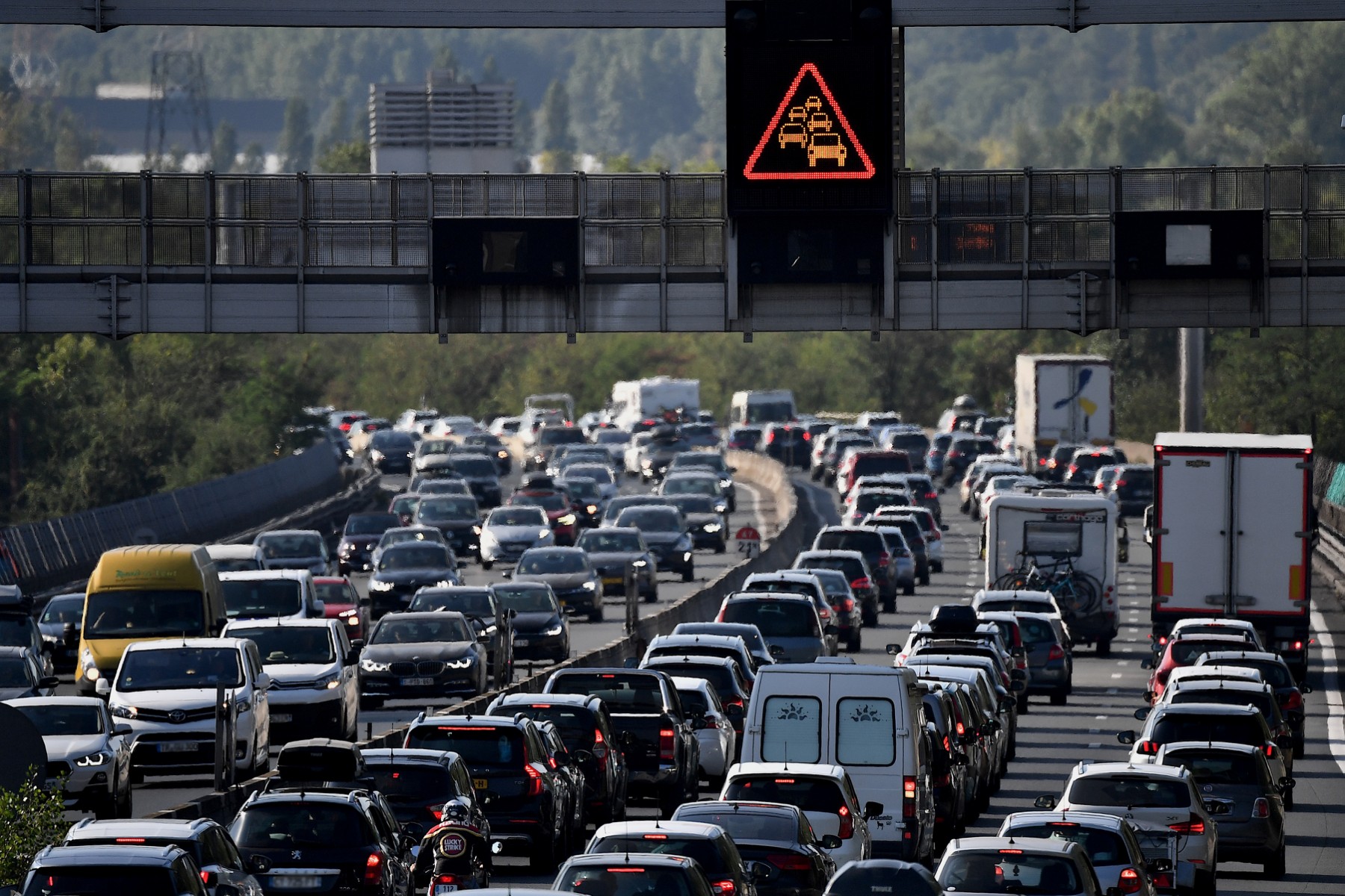 Premier week-end des vacances scolaires: le trafic s'annonce dense