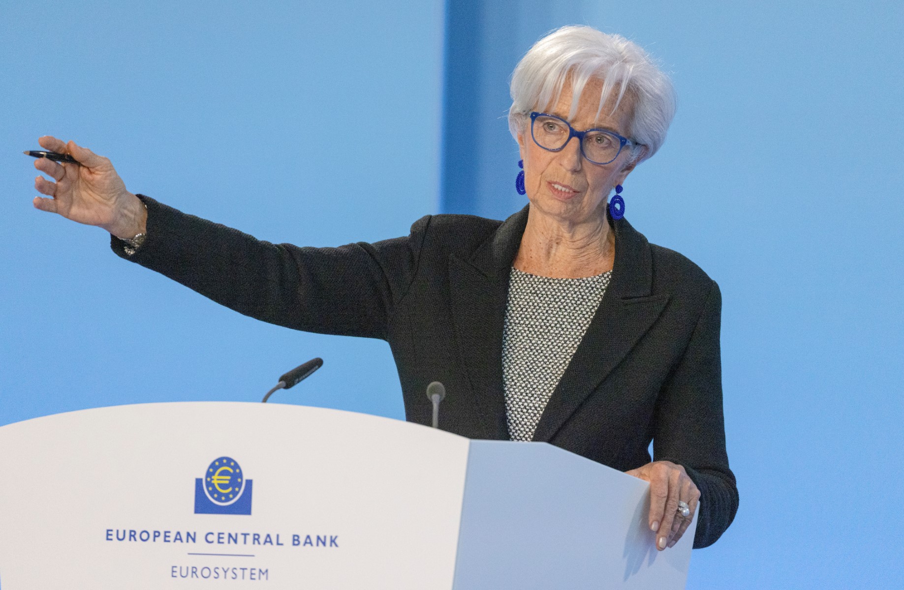 Christine Lagarde, présidente de la Banque centrale européenne (BCE), lors d'une conférence de presse sur la politique monétaire de la zone euro à Francfort-sur-le-Main, dans l'ouest de l'Allemagne, le 4 mai 2023. (Photo par ANDRE PAIN / AFP)