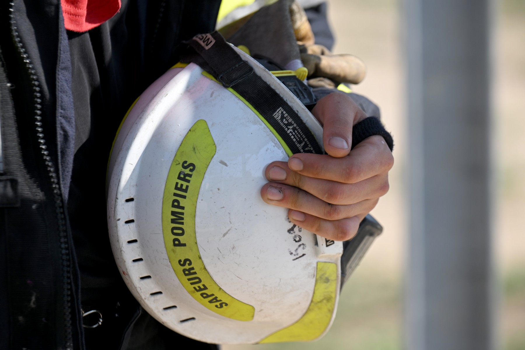 Incendie d'un immeuble près de Lyon, des habitants secourus aux fenêtres