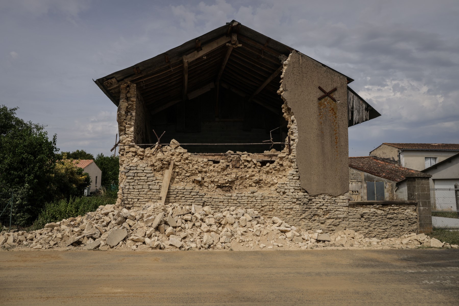 L'état de catastrophe naturelle reconnu pour le séisme de juin dans l'ouest de la France