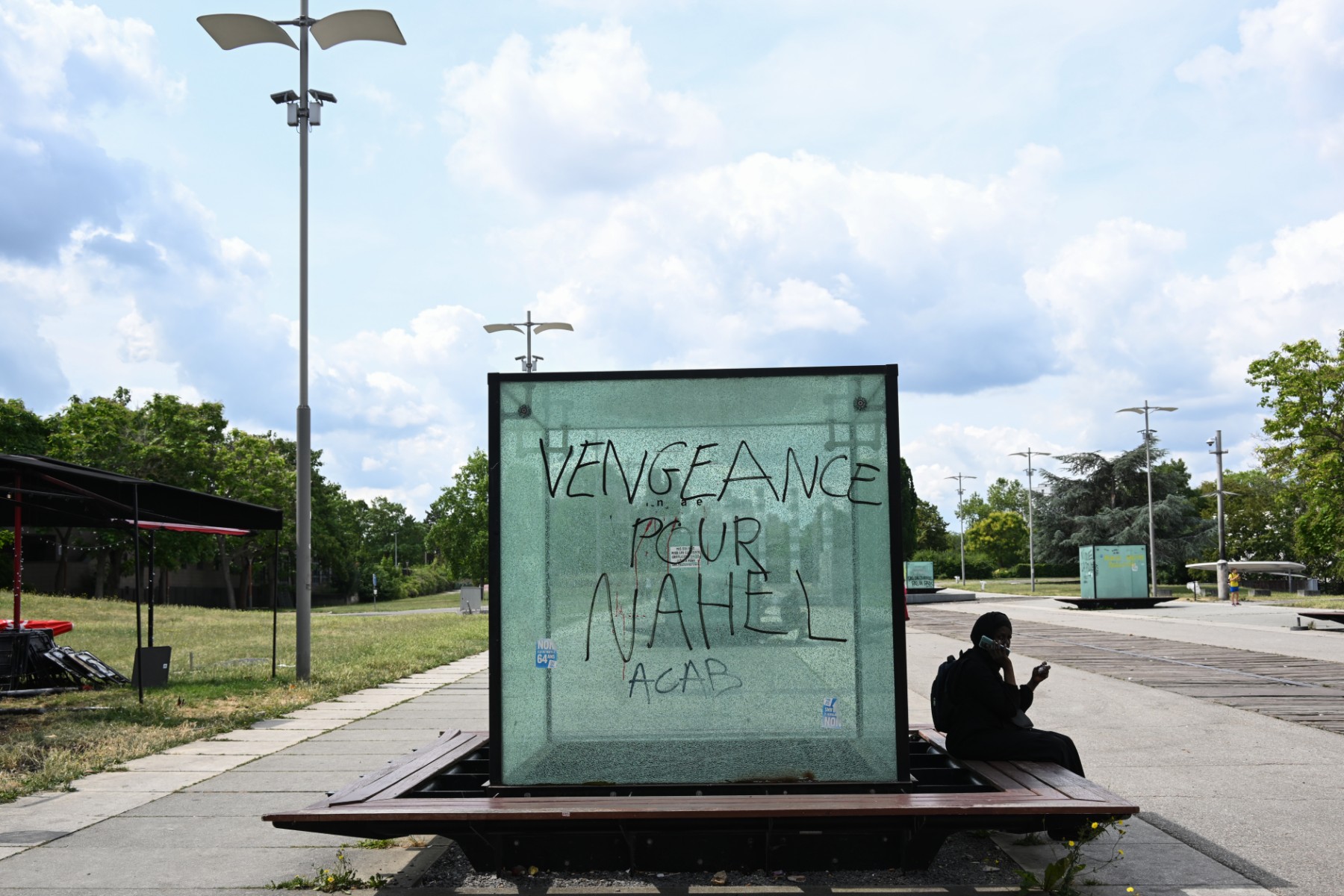 France: le gouvernement tente d'endiguer la violence après une nouvelle nuit d'émeutes