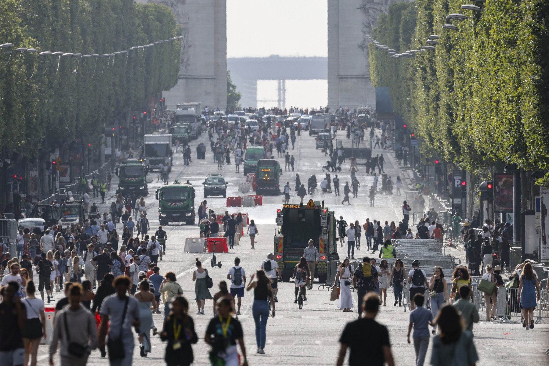 Mort de Nahel, émeutes: hystérisation de la classe politique et règlement de comptes