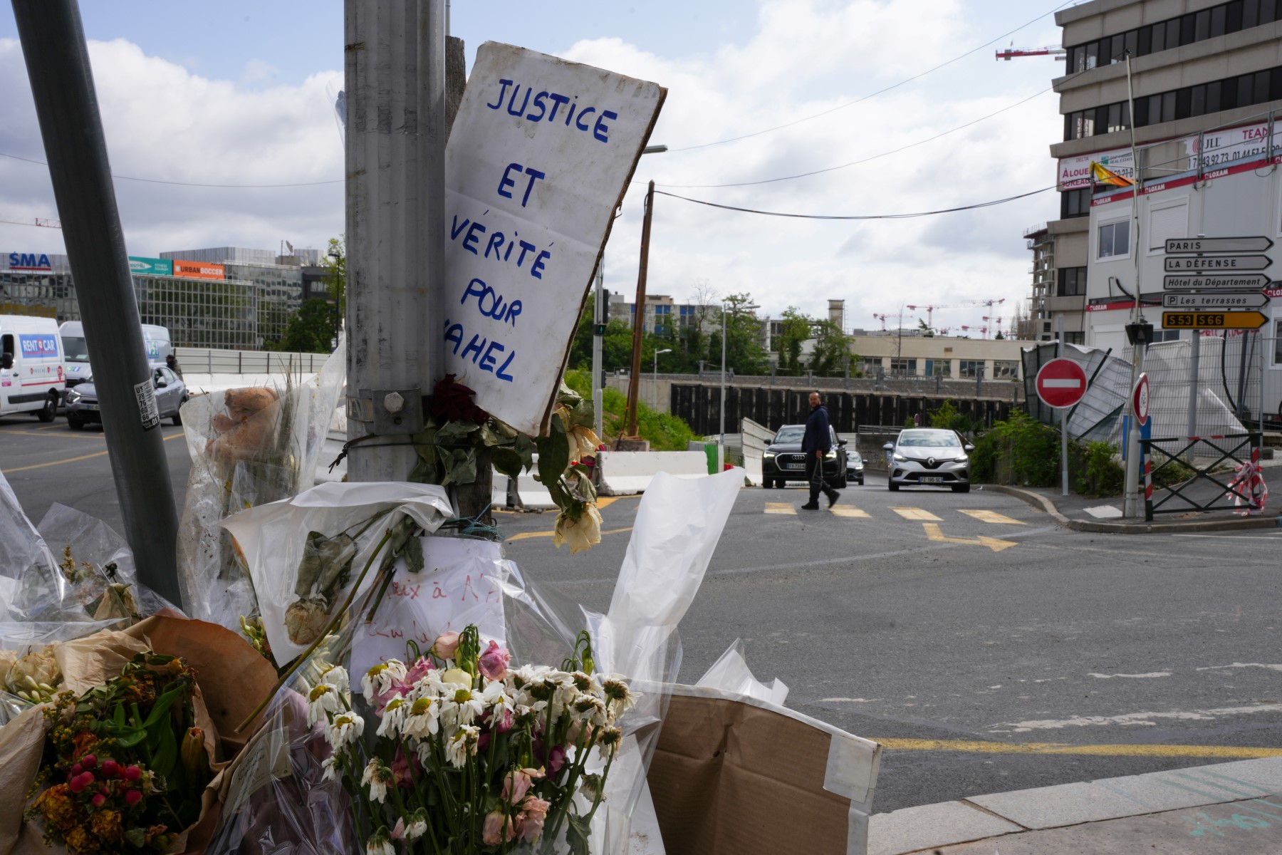 Nahel: le policier maintenu en détention, Macron parie sur «l'ordre et le calme»