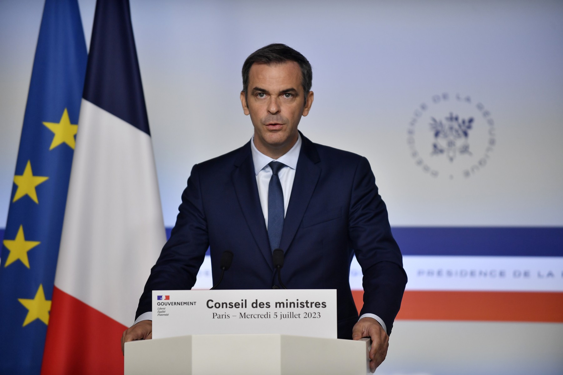 Emeutes: Le gouvernement accroît sa pression sur les réseaux sociaux