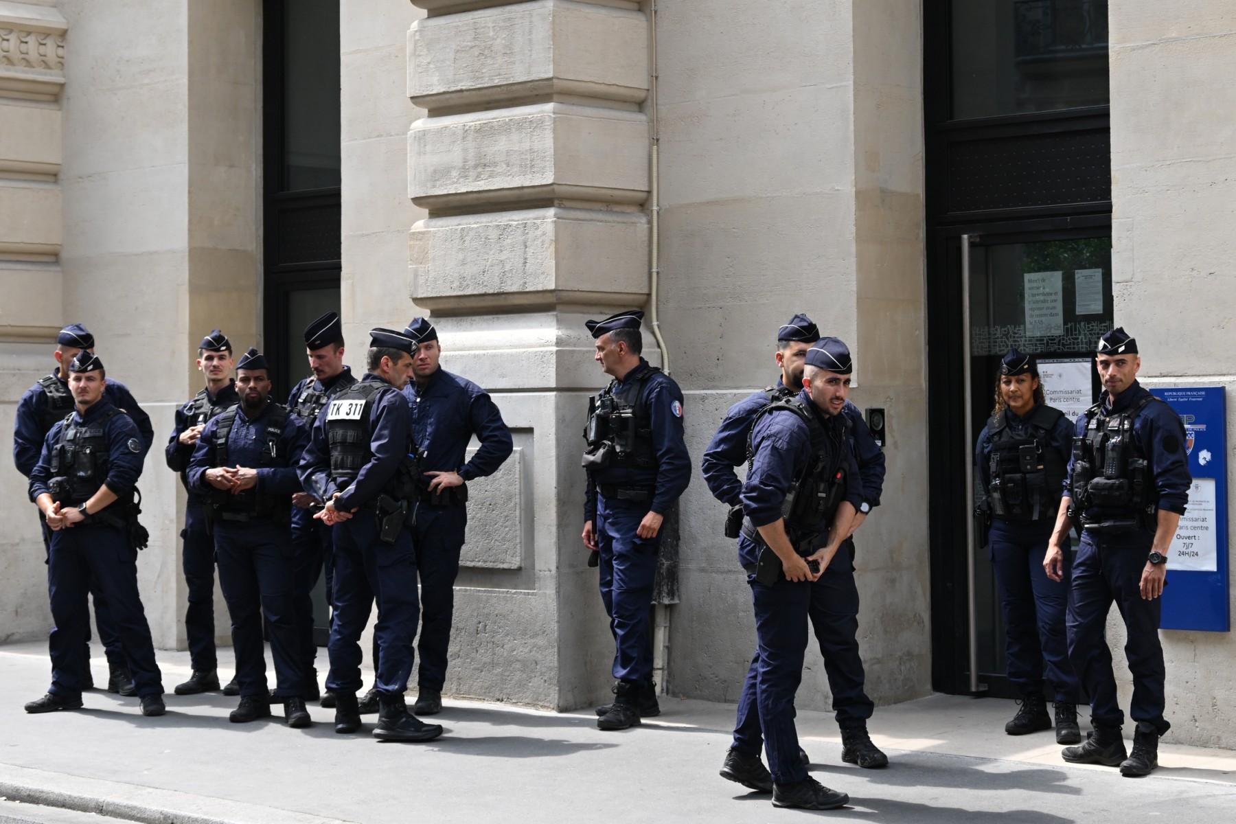 France: L'exécutif sur une ligne de crête face à la fronde des policiers