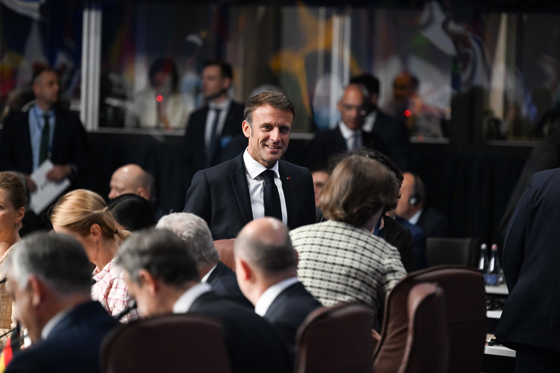 Macron ne s'exprimera pas le 14 juillet mais promet un «point» rapide de ses «100 jours»
