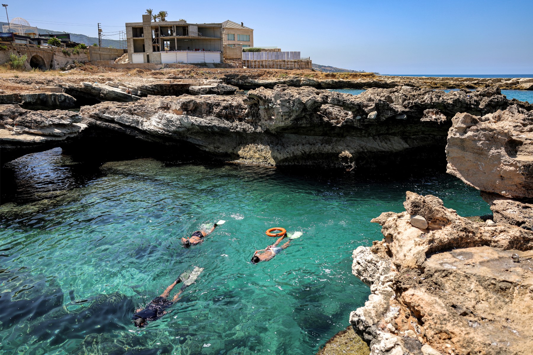 Des Libanais se mobilisent pour défendre leurs dernières plages publiques