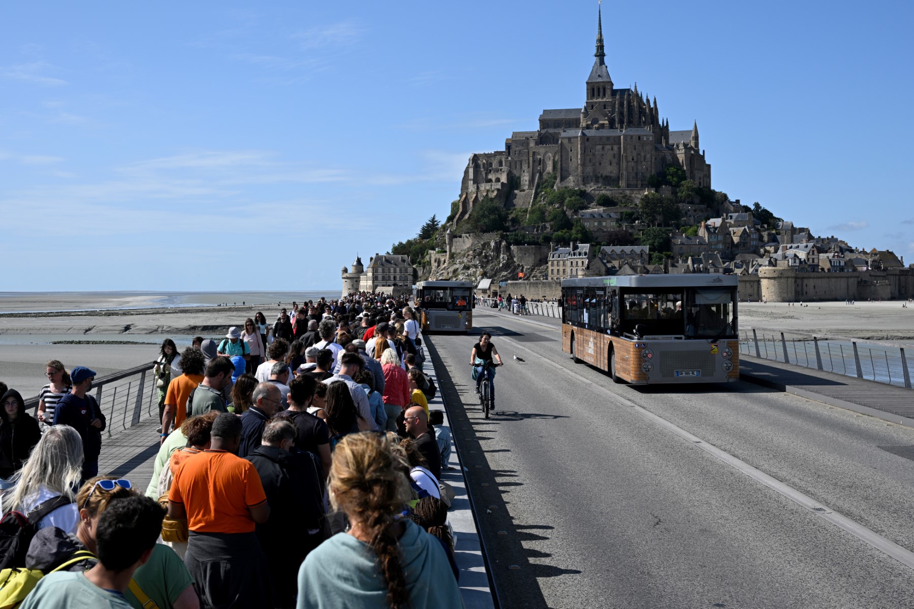 En France, le Mont-Saint-Michel cherche à mieux réguler le flot de touristes