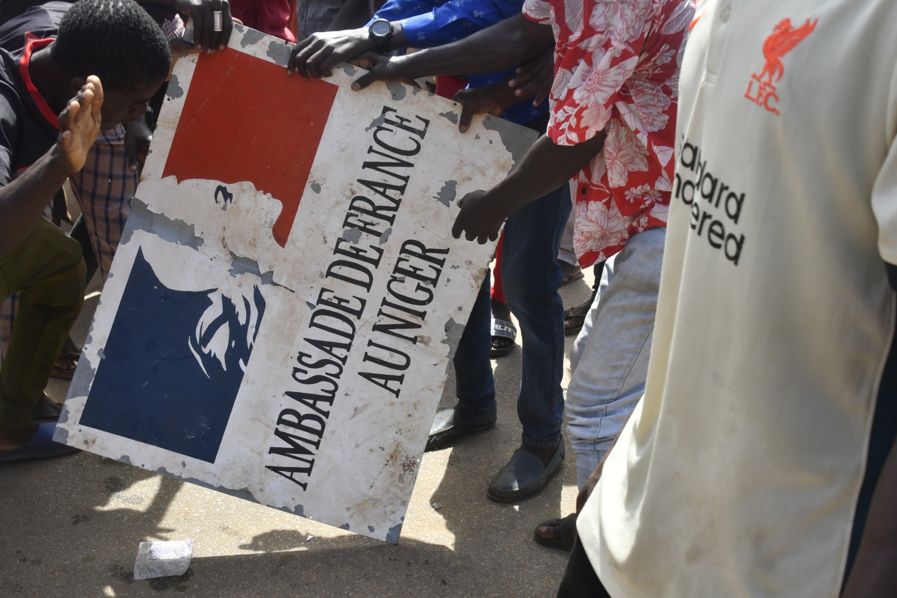 Niger: La France menace d'une réplique «immédiate et intraitable» en cas d'attaque contre ses ressortissants