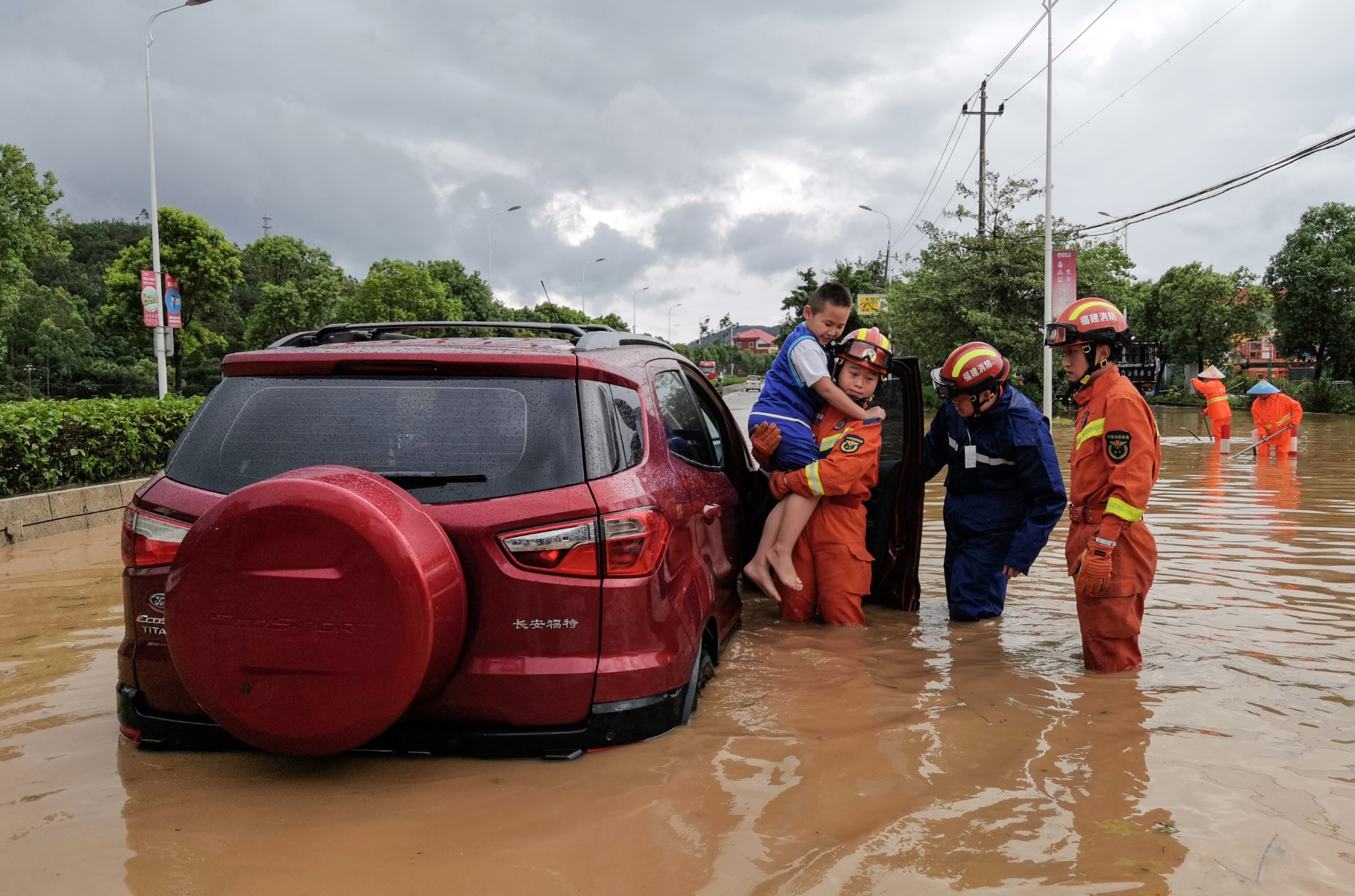 Pékin sous le déluge: deux morts, alerte maximale aux inondations