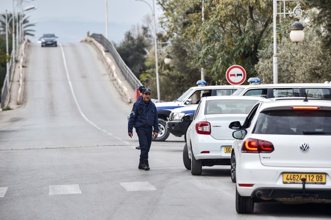 Algérie: 34 morts dans une collision entre un autocar et une camionnette dans le sud