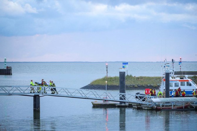 Au moins un mort sur un cargo en feu au large des Pays-Bas